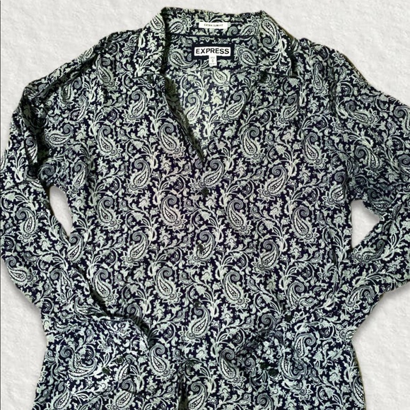 Express Men’s Navy Paisley L/S Dress Shirt - Picture 2 of 2
